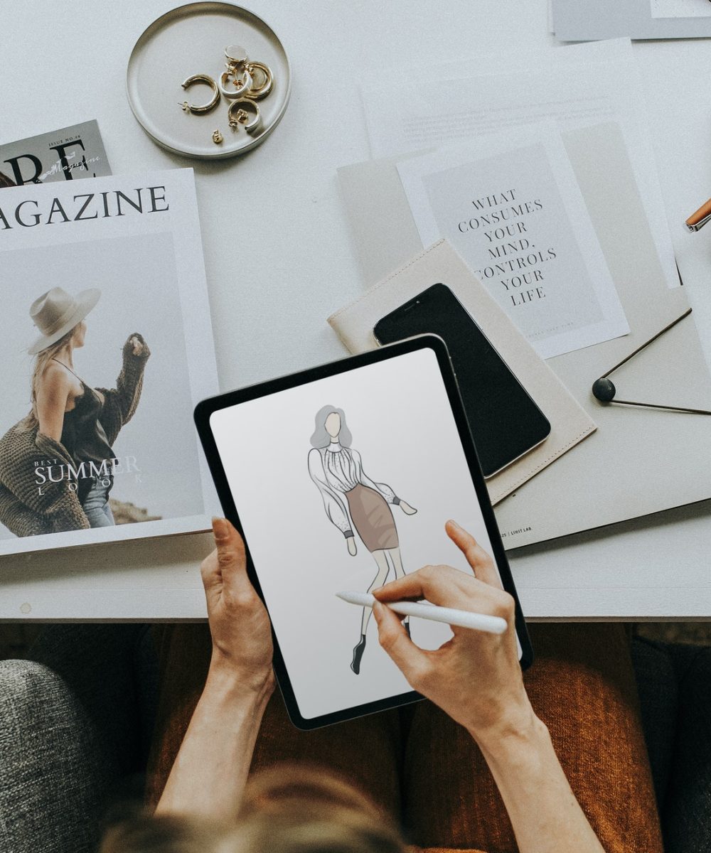 fashion-designer-drawing-on-tablet-1.jpg